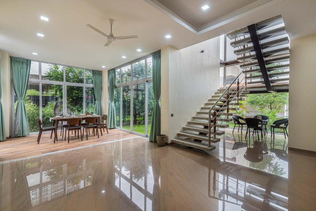Sierra Skies By Stayvista - A Mountain-View Villa Featuring A Rooftop Swimming Pool, Jacuzzi, Turf, And A Gym For An Elevated Stay Lonavala Exterior foto