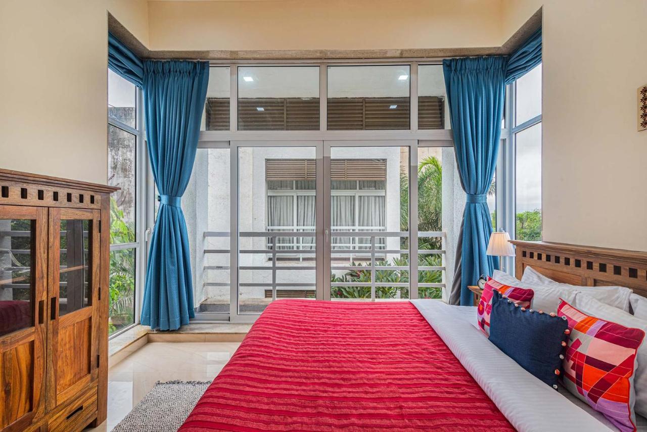Sierra Skies By Stayvista - A Mountain-View Villa Featuring A Rooftop Swimming Pool, Jacuzzi, Turf, And A Gym For An Elevated Stay Lonavala Exterior foto